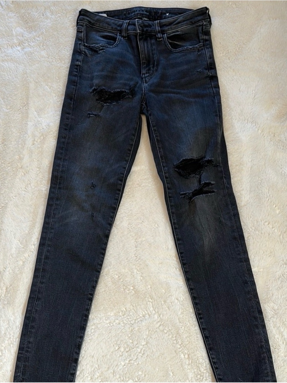 American Eagle Outfitters Black Distressed Skinny Jeans NWOT
